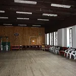 Tvrz Holesice Orlicka Prehrada - Chaty Отель Klucenice