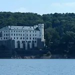 Tvrz Holesice Orlicka Prehrada - Chaty Отель