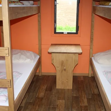 Tvrz Holešice Orlická Přehrada - Klucenice