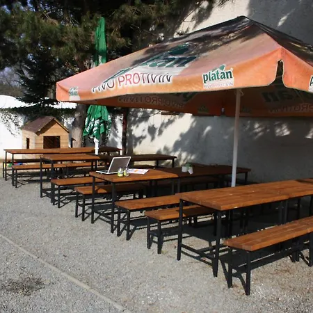 Hotel Tvrz Holešice Orlická Přehrada -