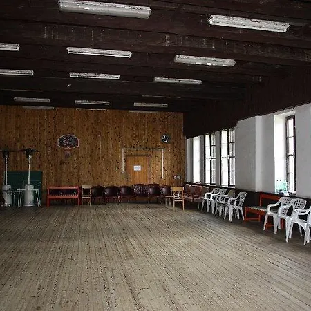 Tvrz Holešice Orlická Přehrada - Hotel Klucenice