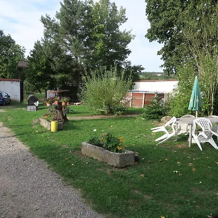 Tvrz Holešice Orlická Přehrada - *