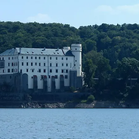 Tvrz Holešice Orlická Přehrada - Hotel