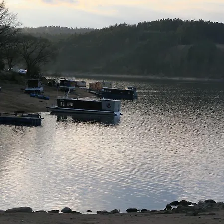Tvrz Holešice Orlická Přehrada -