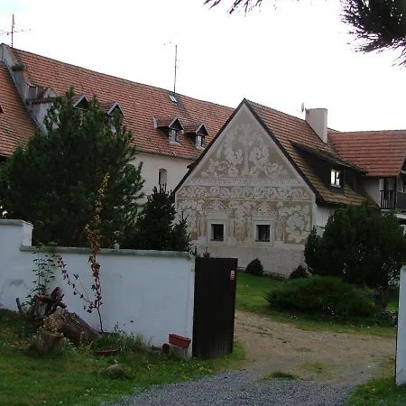 Tvrz Holešice Orlická Přehrada - *