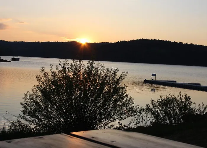 Hotel Tvrz Holešice Orlická Přehrada - Klucenice