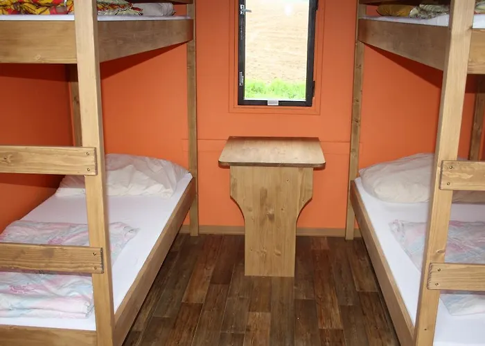 Tvrz Holešice Orlická Přehrada - Klucenice