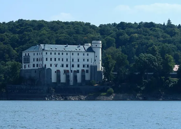 Tvrz Holešice Orlická Přehrada - Hotel