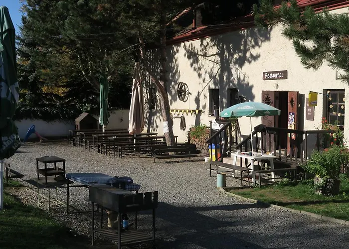 Tvrz Holesice Orlicka Prehrada - Chaty Отель *