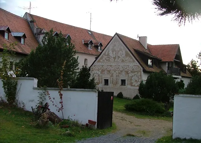 Tvrz Holešice Orlická Přehrada - *